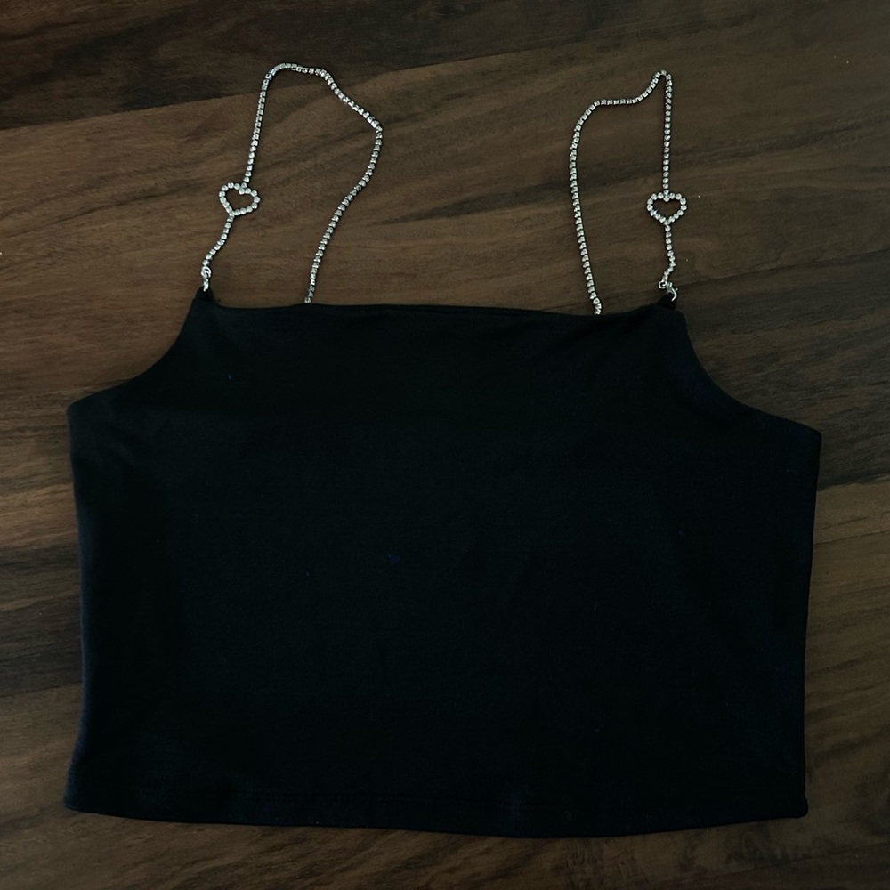 Forever 21 Black Tank Top Metal Chain Strap Diamond Stone Hearts Crop Size Large